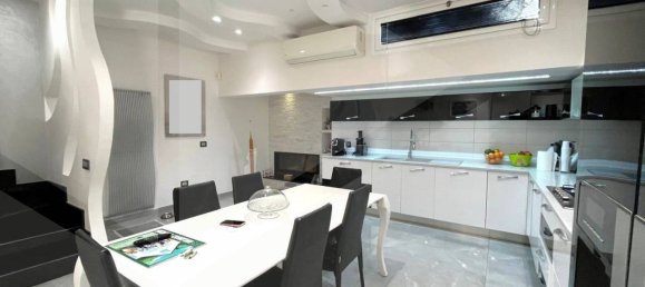 3 rooms Villa in Rome, Italy No. 19667 11