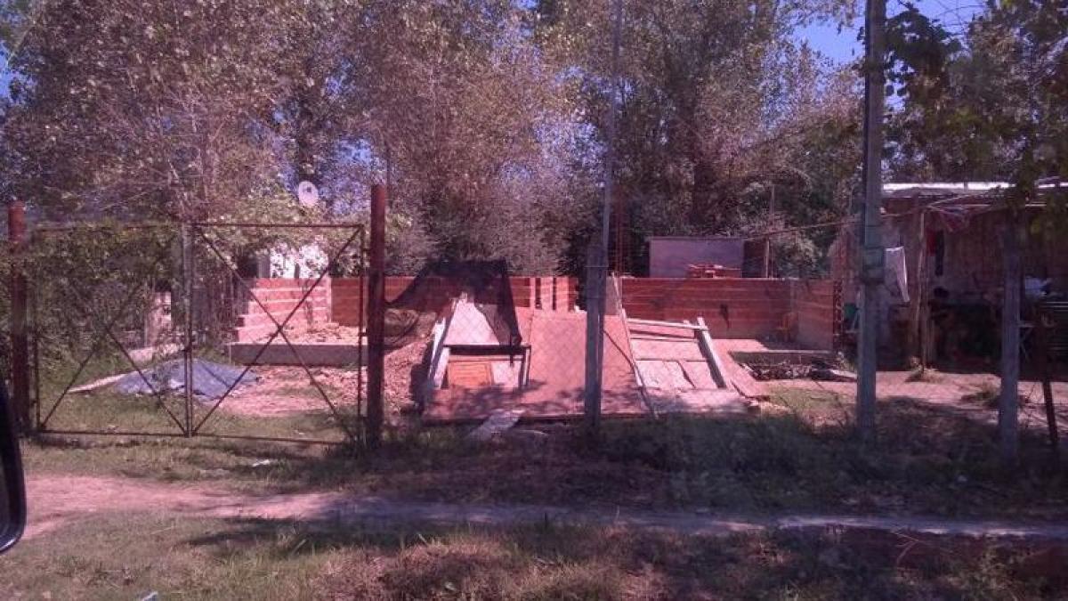  Land in Presidente Peron, Argentina No. 43244