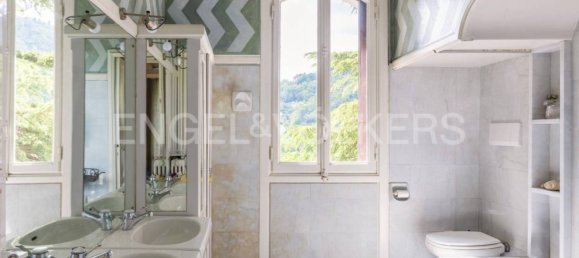 5 bedrooms Villa in Varese, Italy No. 63824 25