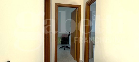 4 chambres Appartement à Bari, Italy No. 171522 19