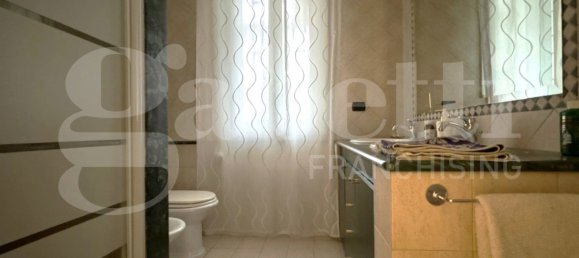 4 chambres Appartement à Bari, Italy No. 171522 21