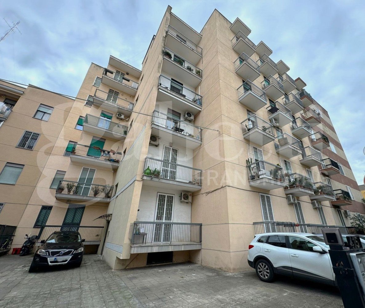 4 chambres Appartement à Bari, Italy No. 171522