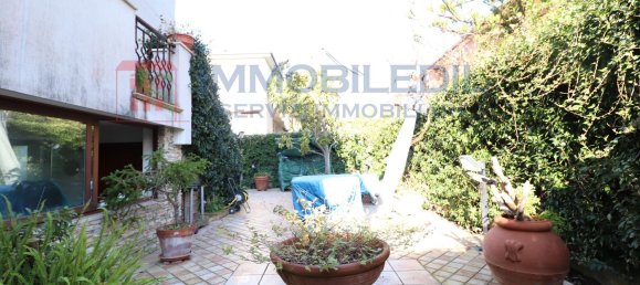 6 rooms Villa in Santa Marinella, Italy No. 62320 11
