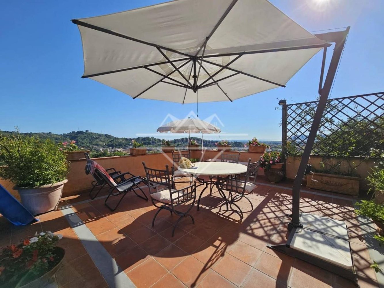 2 bedrooms Apartment in Carrara, Italy No. 355271