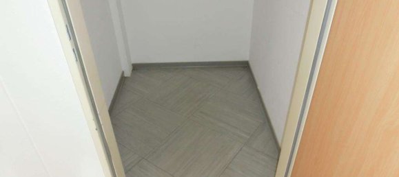 Studio in Essen, Germany No. 6706 12