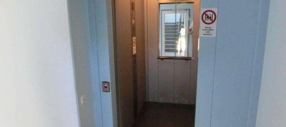 Studio in Essen, Germany No. 6706 7