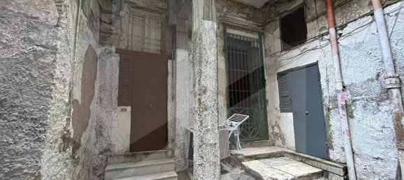 1 room Building in Naples, Italy No. 34510 5