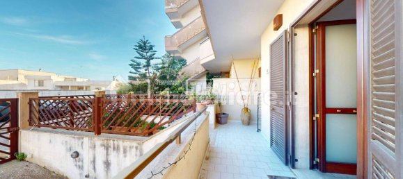 Квартира с 3 спальнями в Lizzanello, Италия № 197240 12