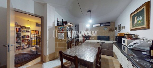 Квартира с 3 спальнями в Lizzanello, Италия № 197240 15