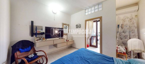 Квартира с 3 спальнями в Lizzanello, Италия № 197240 6