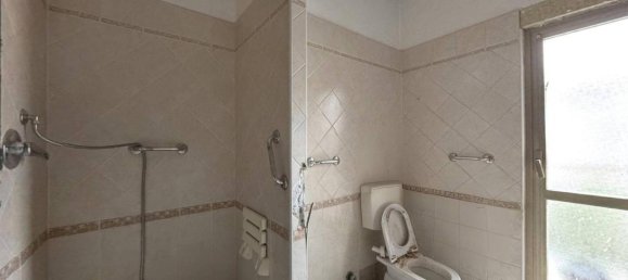 5 rooms Apartment in Moncalieri, Italy No. 140469 18