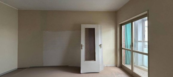 5 rooms Apartment in Moncalieri, Italy No. 140469 27