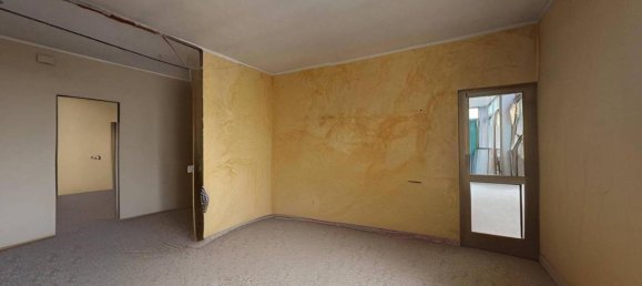 5 rooms Apartment in Moncalieri, Italy No. 140469 12