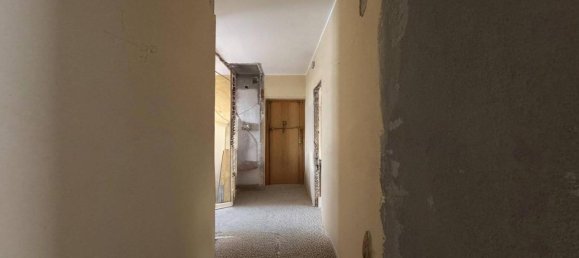 5 rooms Apartment in Moncalieri, Italy No. 140469 34