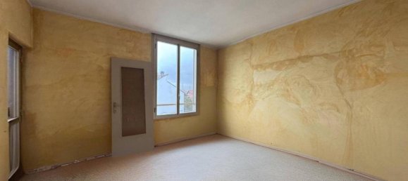 5 rooms Apartment in Moncalieri, Italy No. 140469 9