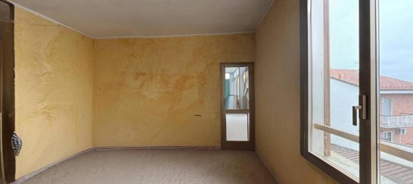 5 rooms Apartment in Moncalieri, Italy No. 140469 11