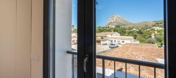 4 bedrooms Townhouse in Javea, Spain No. 8313 12