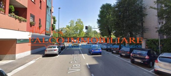 270m² Commercial property in Sesto San Giovanni, Italy No. 379235 5