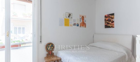 4 bedrooms Apartment in Rome, Italy No. 337123 13