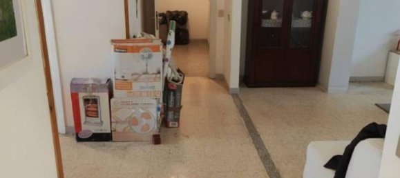 5 rooms Apartment in Rome, Italy No. 109407 2