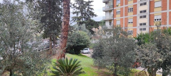 5 rooms Apartment in Rome, Italy No. 109407 6