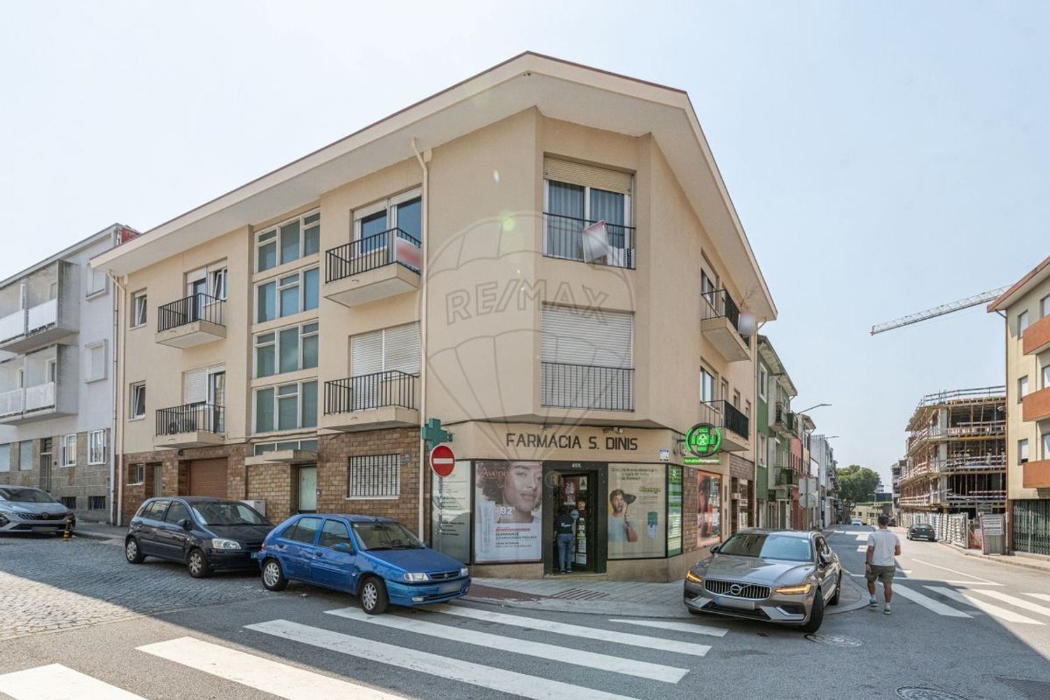 3 bedrooms Apartment in Porto, Portugal No. 243778