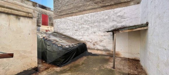 Casa de 4 habitaciónes en Bitetto, Italy No. 23228 2