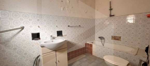 Casa de 4 habitaciónes en Bitetto, Italy No. 23228 3