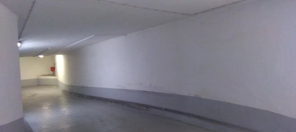  Parking in Paris, France No. 162141 4