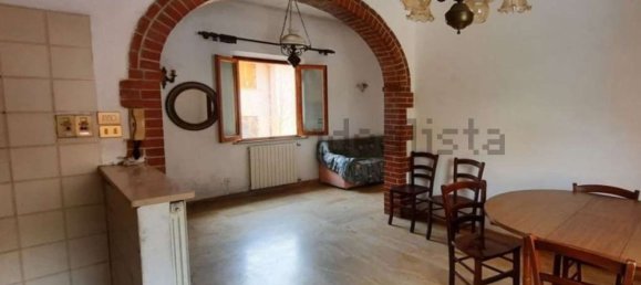 9 rooms House in Sinalunga, Italy No. 45955 2