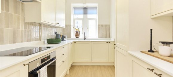 1 bedroom Apartment in St Johns Wood, United Kingdom No. 7483 2