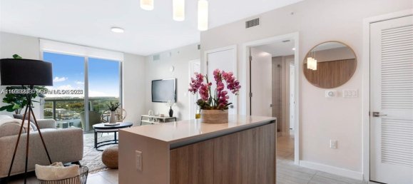 1 Schlafzimmer Gewerbliche Immobilien in Miami, USA, Nr. 614705 3