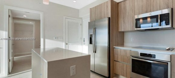 1 Schlafzimmer Gewerbliche Immobilien in Miami, USA, Nr. 614705 11
