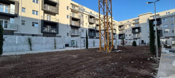 3-salle Appartement à Montecorvino Pugliano, Italy No. 29582 29