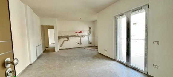 3-salle Appartement à Montecorvino Pugliano, Italy No. 29582 3