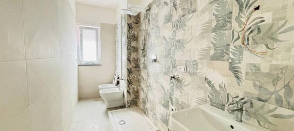 3-salle Appartement à Montecorvino Pugliano, Italy No. 29582 14