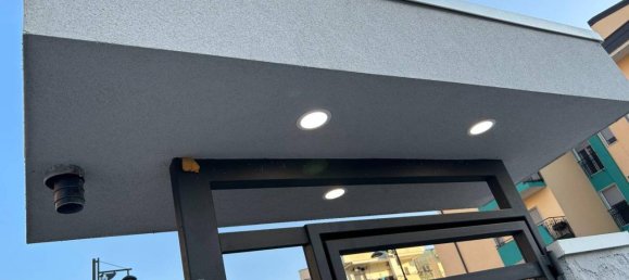 3-salle Appartement à Montecorvino Pugliano, Italy No. 29582 42