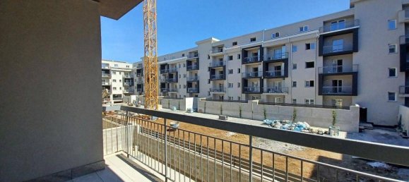 3-salle Appartement à Montecorvino Pugliano, Italy No. 29582 49