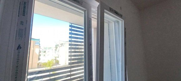 3-salle Appartement à Montecorvino Pugliano, Italy No. 29582 8