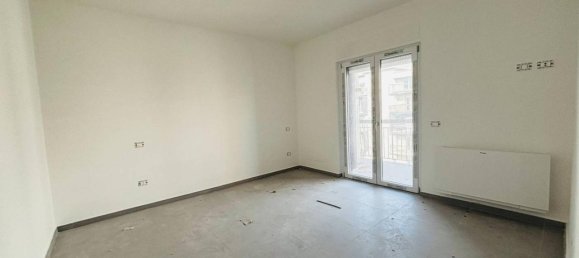 3-salle Appartement à Montecorvino Pugliano, Italy No. 29582 12