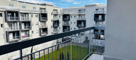 3-salle Appartement à Montecorvino Pugliano, Italy No. 29582 21