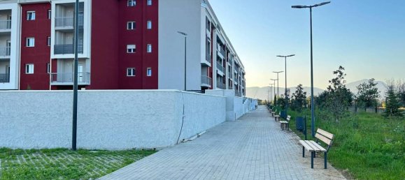 3-salle Appartement à Montecorvino Pugliano, Italy No. 29582 48