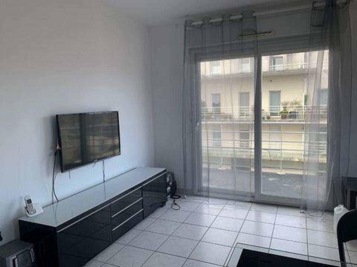 Studio in the Condo in Tours, France No. 16799