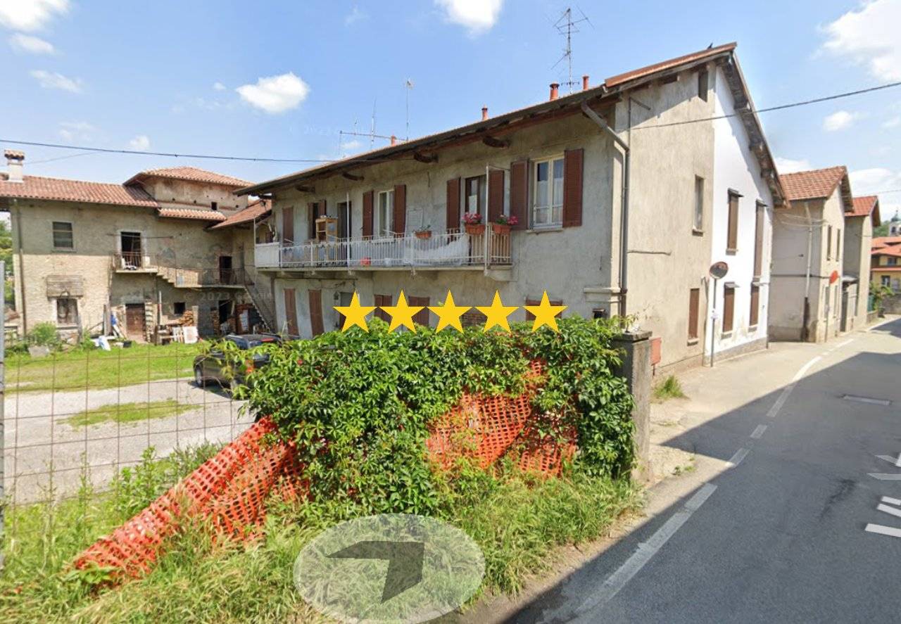 5 bedrooms Apartment in Mornago, Italy No. 378800
