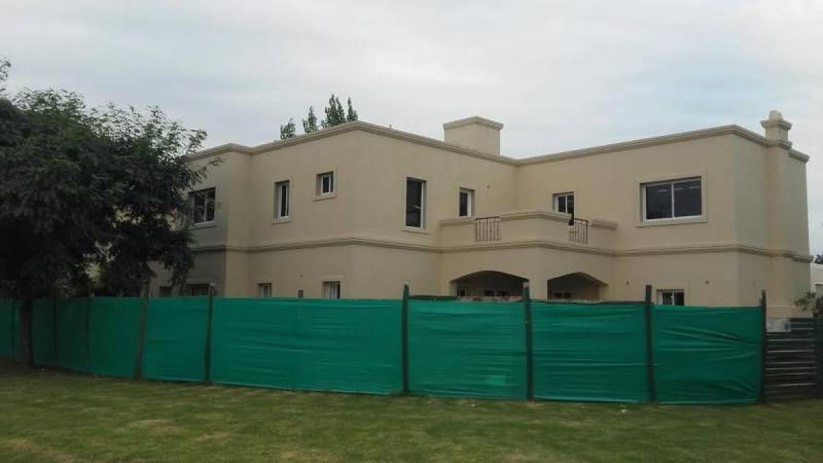3 bedrooms House in Tigre, Argentina No. 20228