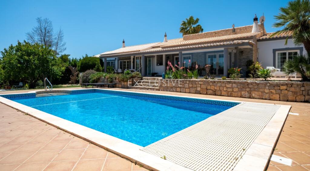 3 bedrooms Villa in Lagoa, Portugal No. 257789