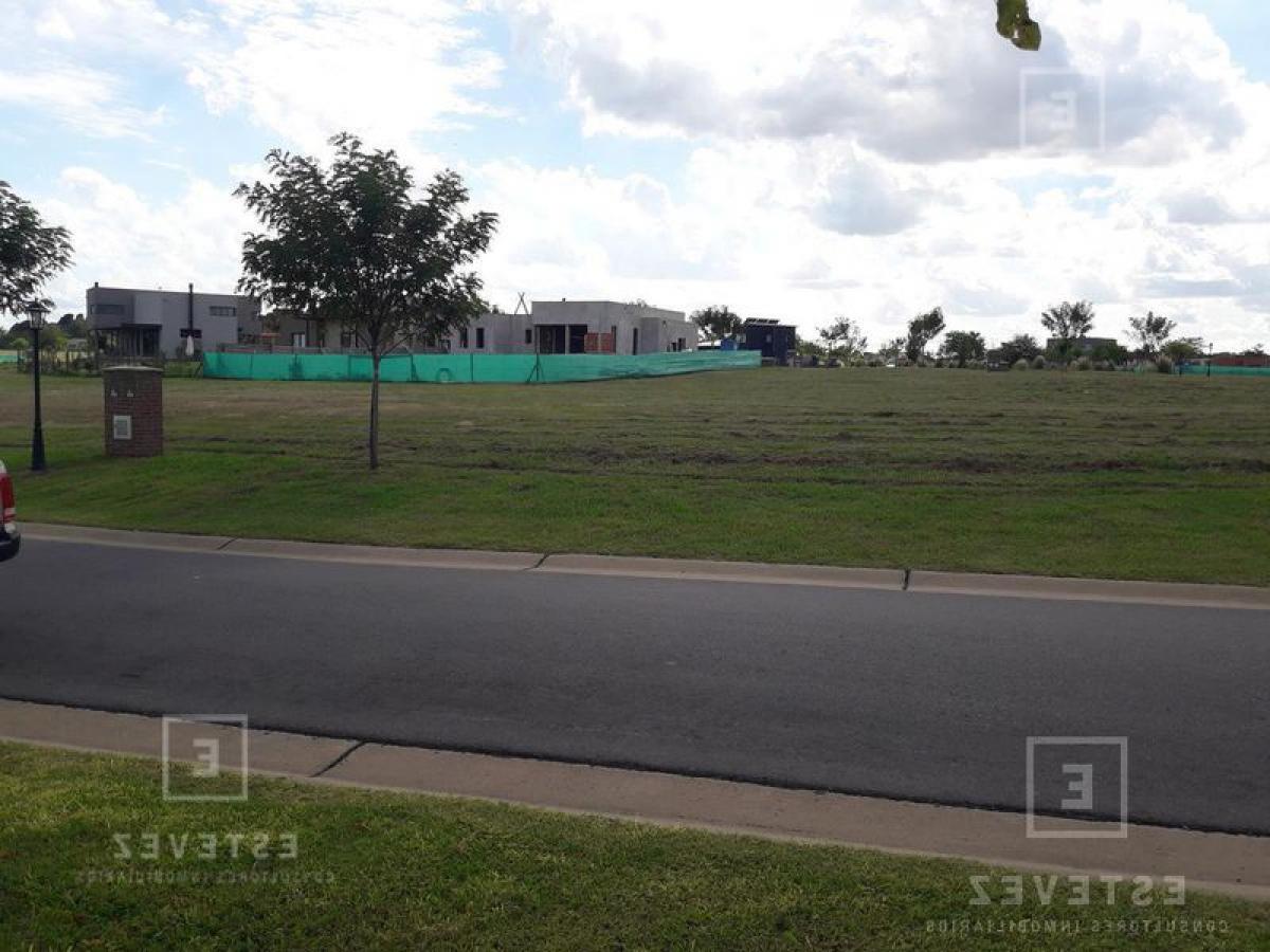  Land in Escobar, Argentina No. 112569