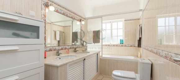 4 bedrooms Villa in Loule, Portugal No. 98654 13