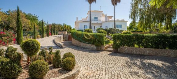 4 bedrooms Villa in Loule, Portugal No. 98654 19