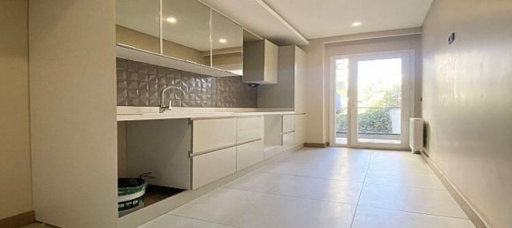 Apartment 2+1 in Istanbul, Turkey No. 24506 8